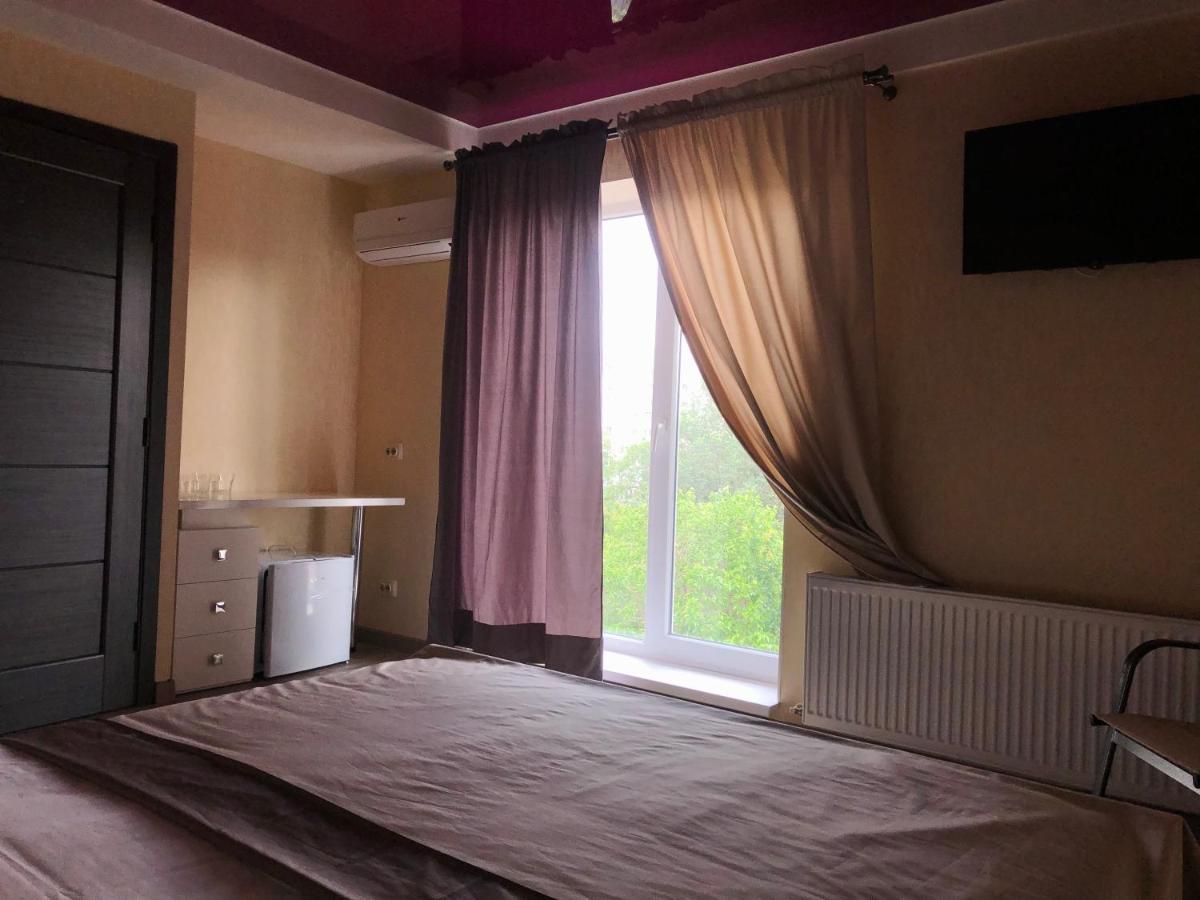 Bloom Отель Kharkiv Bagian luar foto
